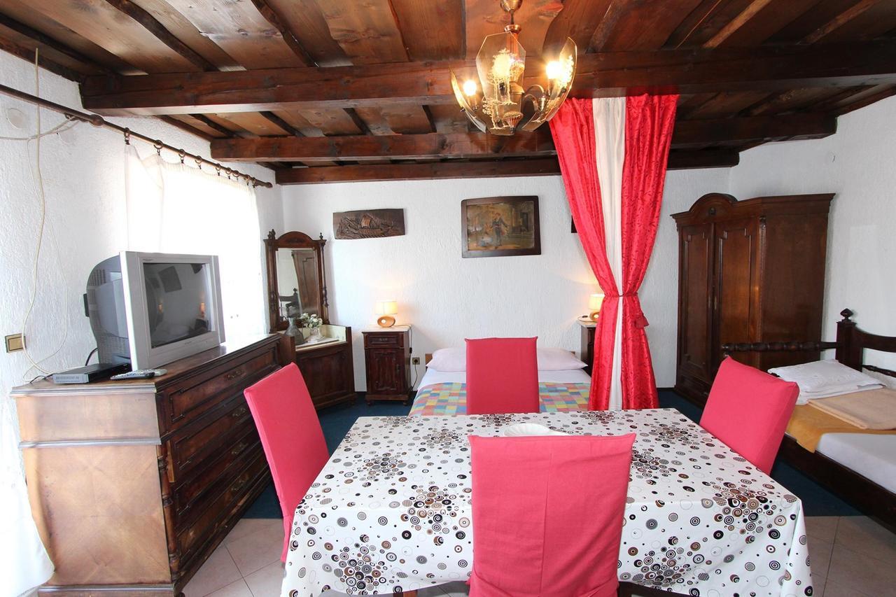 Apartments Sebal Rovinj Bagian luar foto
